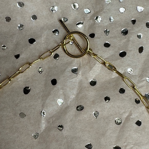 Nordstrom Elegant Gold Necklace with Pendant - Picture 3 of 3